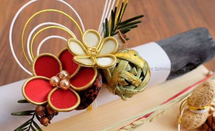 スパイスシュムック、木の実のスパイスのアレンジメント、お正月飾り