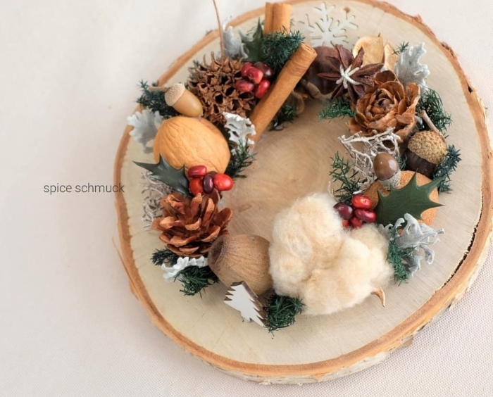 スパイスシュムック、木の実とスパイスのアレンジメント、クリスマスリース